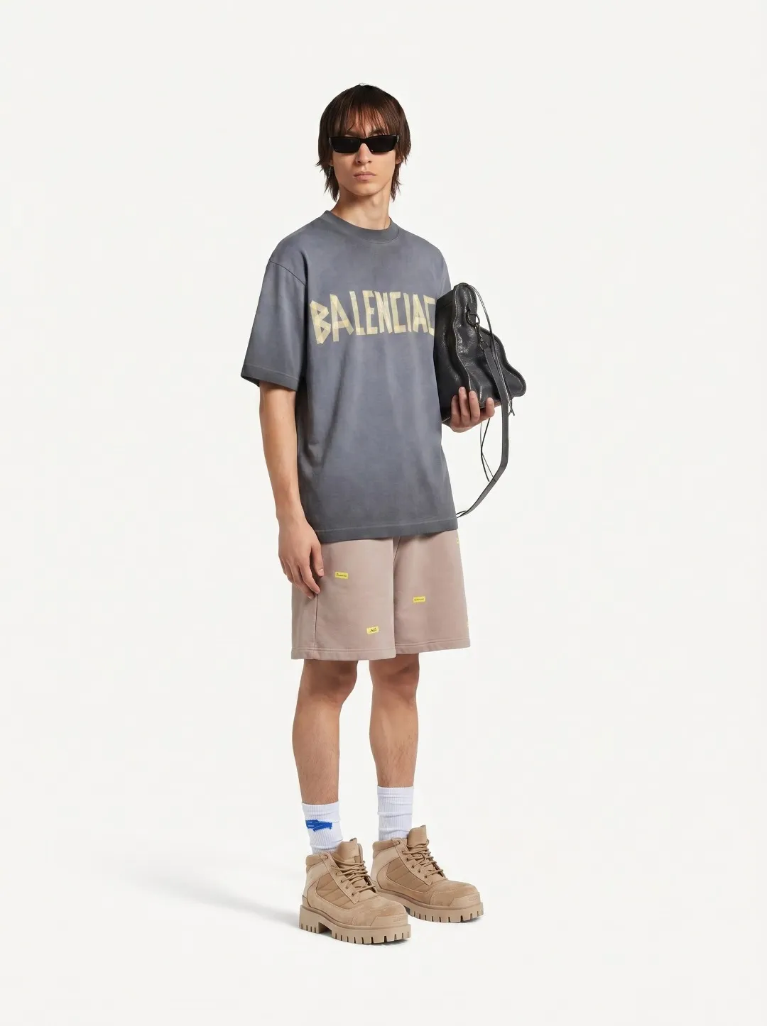 P90✨🔥 [balenciaga] 2026FW Paris Tape Letters Short Sleeve T-Shirt Premium 26s Double Yarn 300g Fabric Washed and sprayed with distressed process Color: Washed Brown Washed Purple Washed Gray Size: S M L XL 2XL